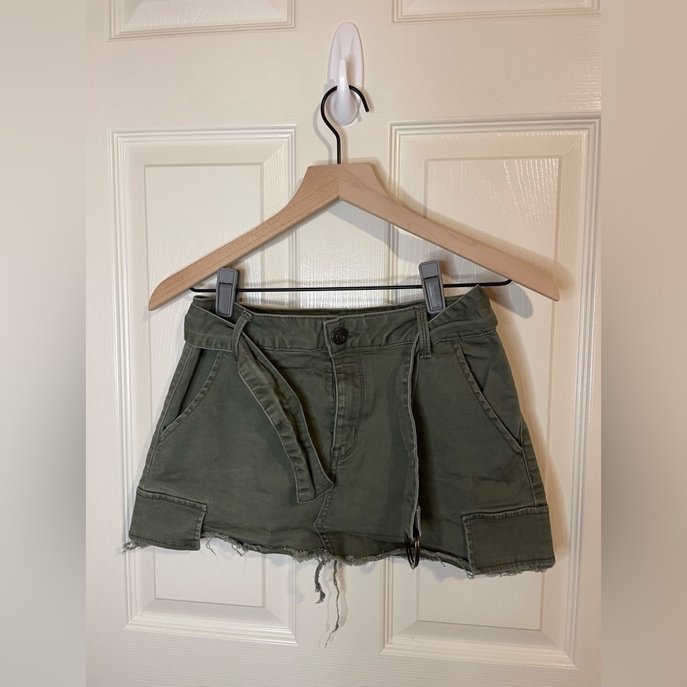 Mudd Y2K Green Khaki Micro Skirt in Army Green Size 5